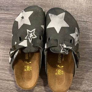 Birkenstock boys size 13 shoes